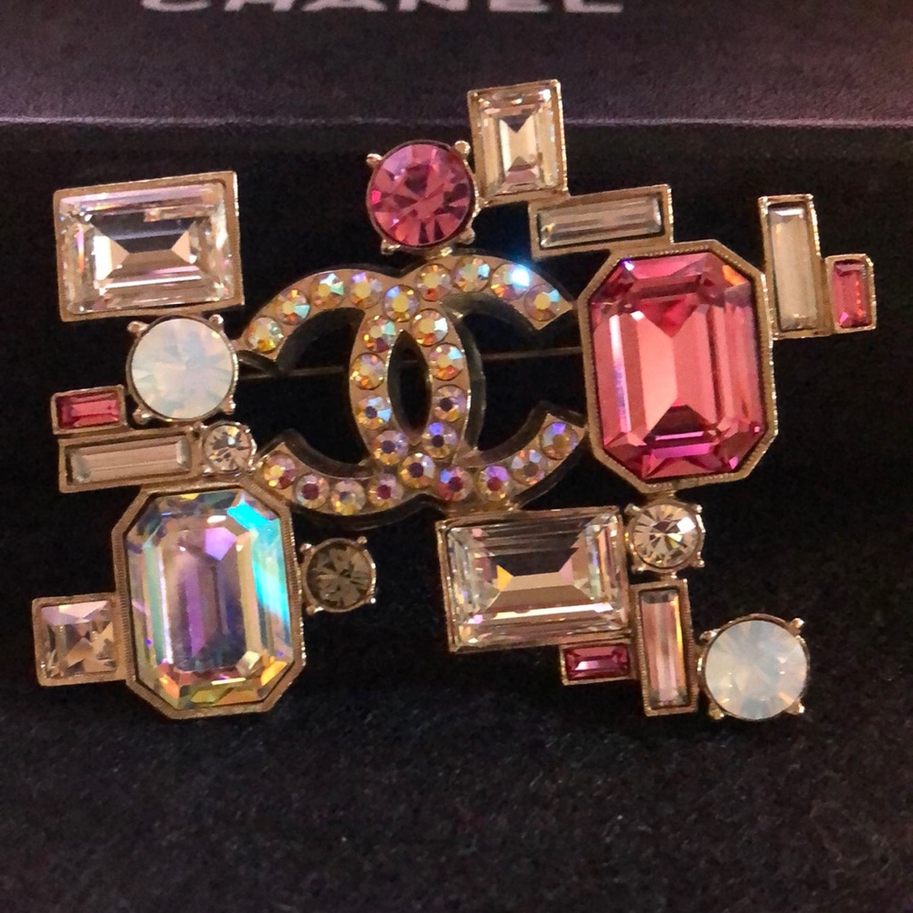 Chanel CC Crystal 05 P Made in France Brooch - Picture 3 of 10